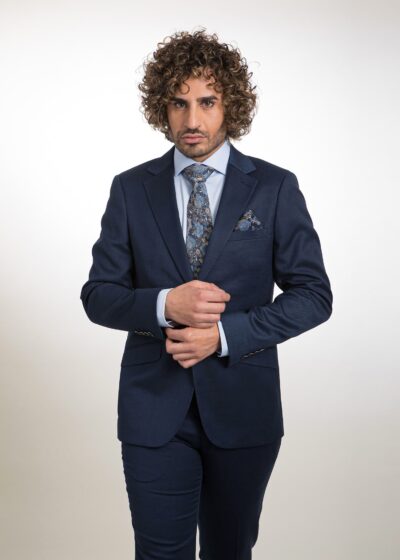 Lino Clemente - Traje color azul marino ZAR 24122