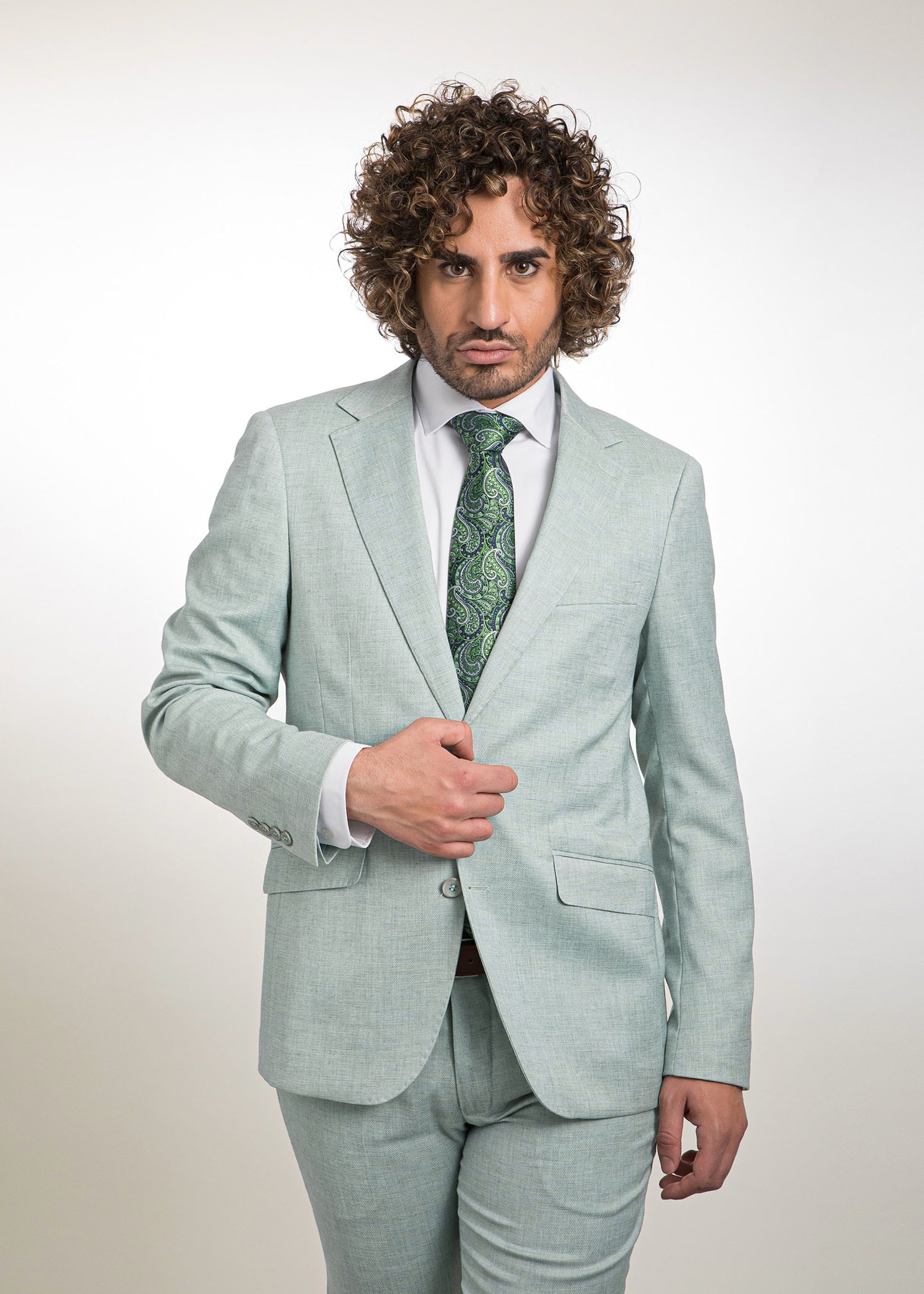 Lino Clemente - Traje color verde claro ZAR 24122